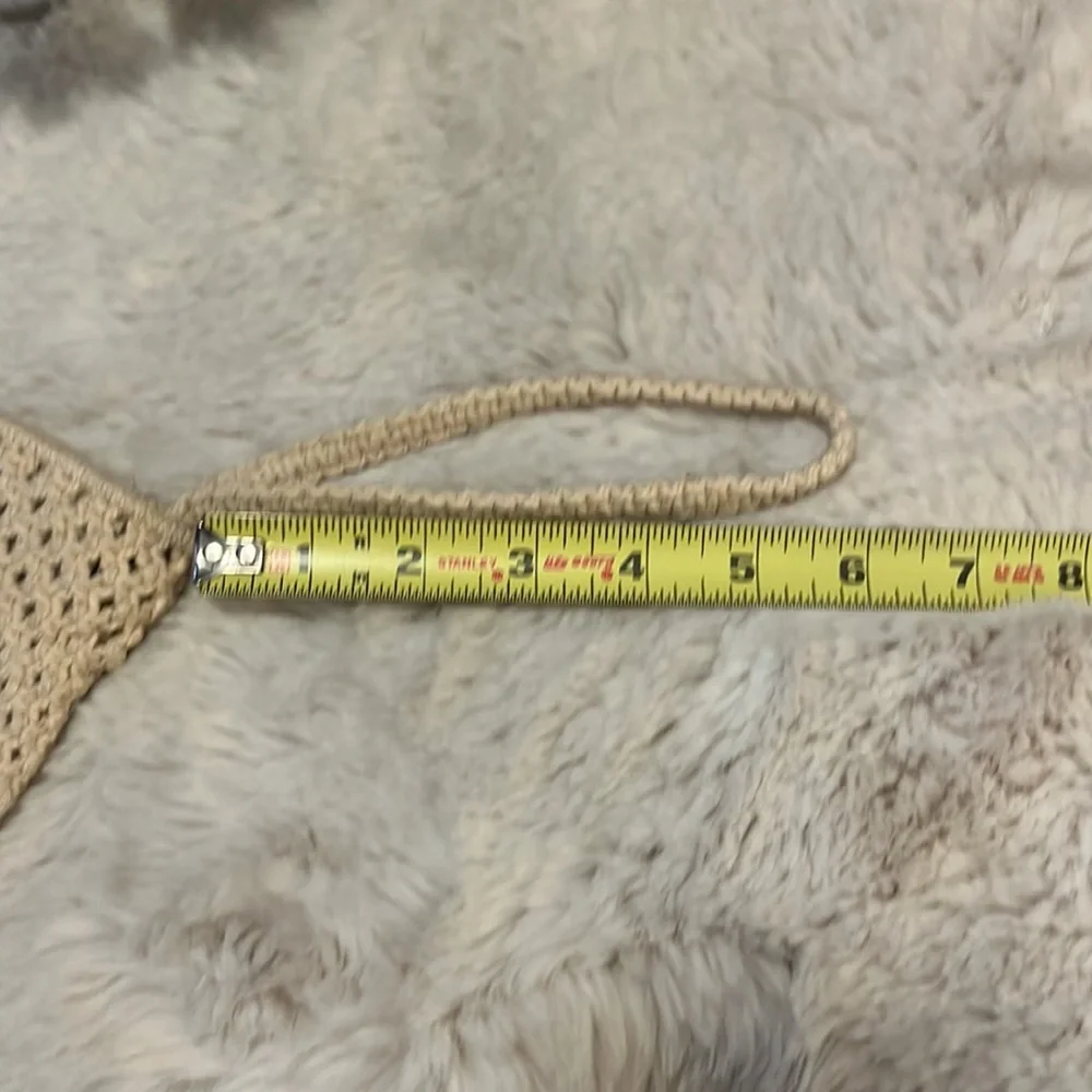 GAP cream macramé